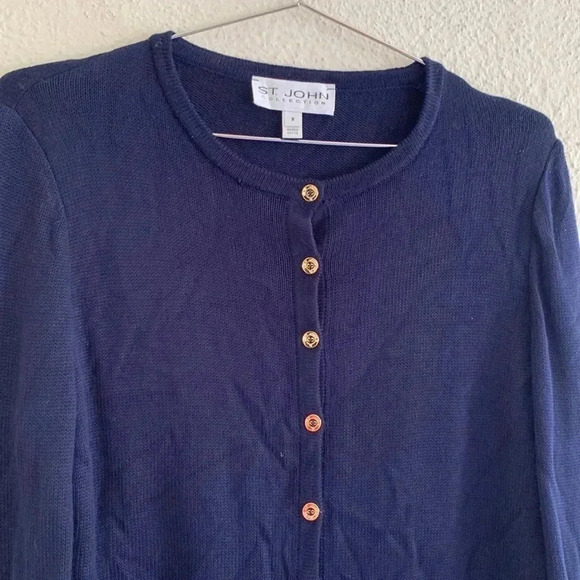 ST. JOHN Collection NAVY BLUE SANTANA KNIT CARDIGAN SWEATER GOLD BUTTON SIZE 8 - Picture 2 of 7